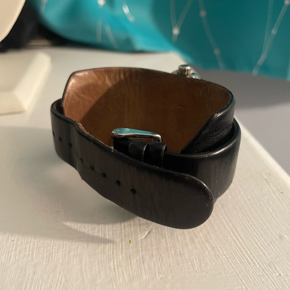 Watch - Picture 3 of 3